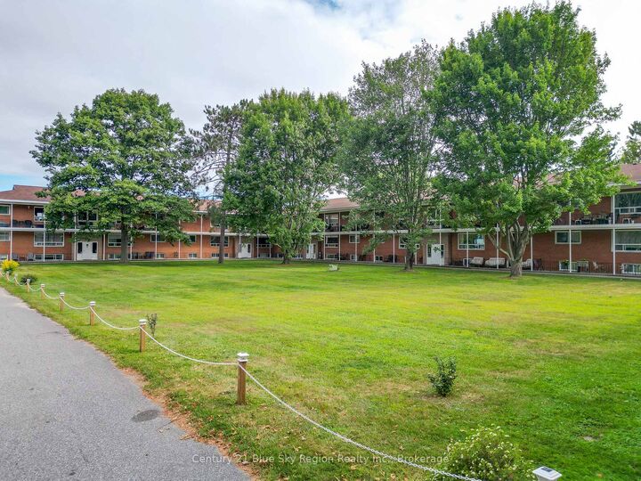 Property Photo:  40 Judge Avenue 14  ON P1A 1B4 