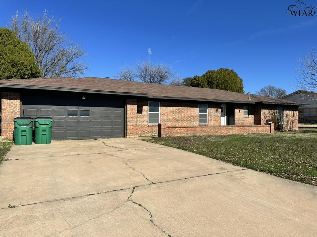 Property Photo: 1038 Jan Lee Drive TX 76354