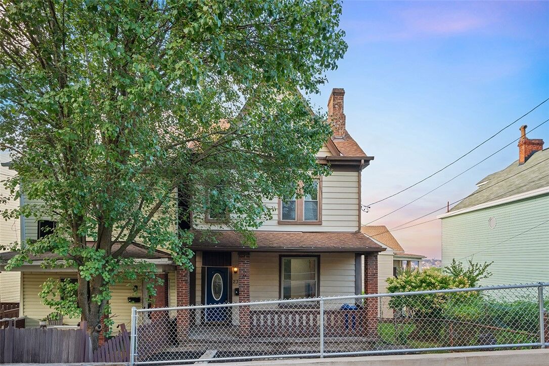 Property Photo:  2315 Wellington St  PA 15203 