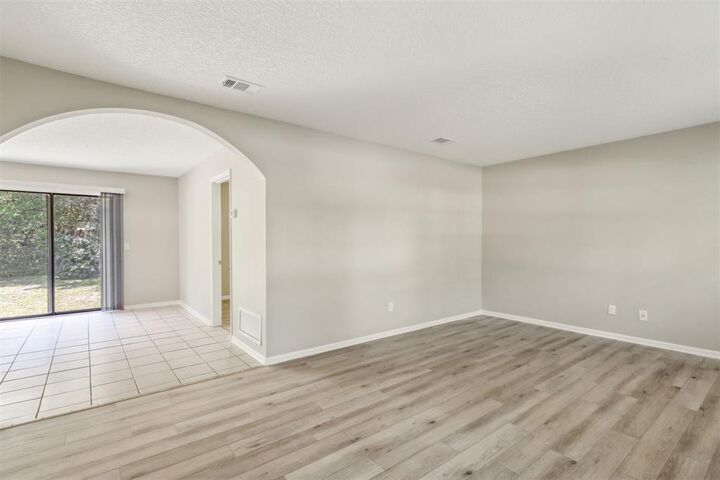 Property Photo: 720 14th Street FL 32034