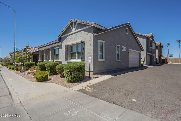 Property Photo: 238 N 56th Place AZ 85205