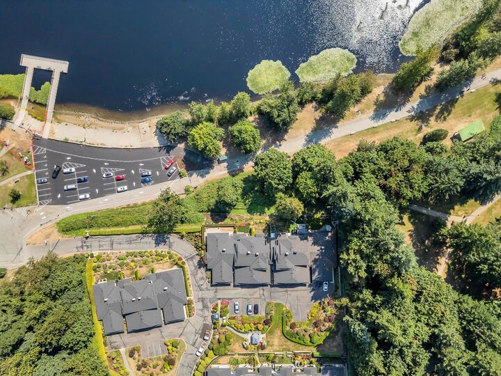 Property Photo: 32890 Mill Lake Road 4 BC V2S 8G5