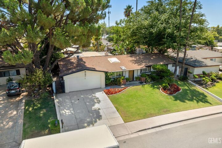 Property Photo: 3419 Harvard Drive CA 93306