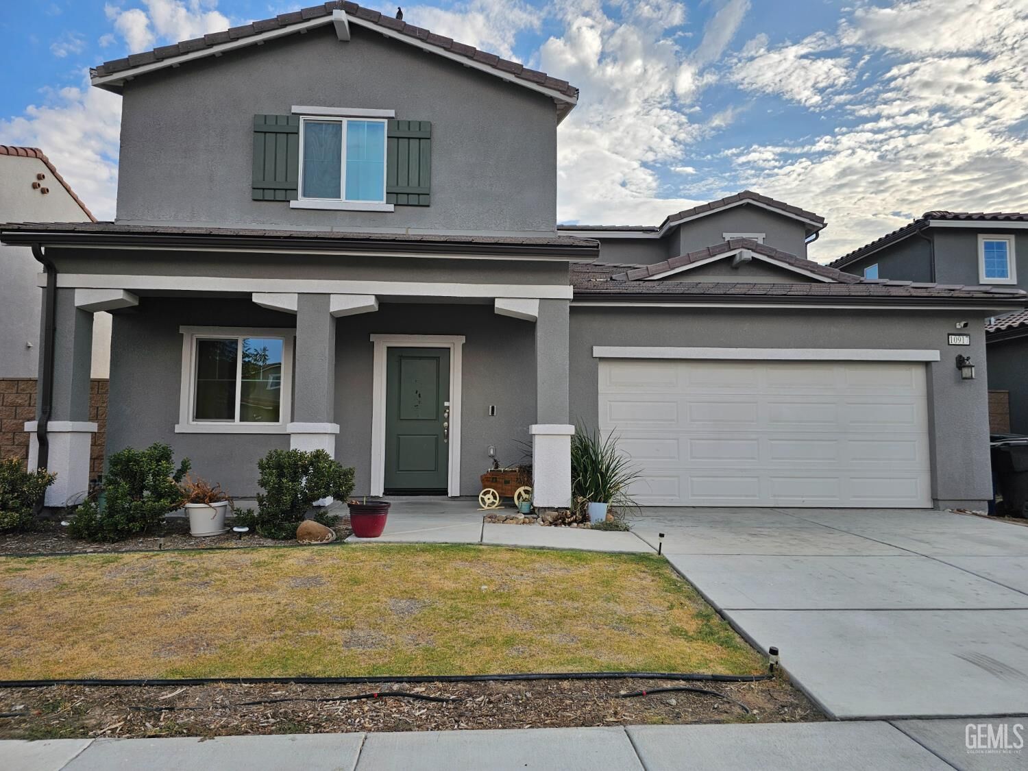 Property Photo: 10917 Pasto Way CA 93306