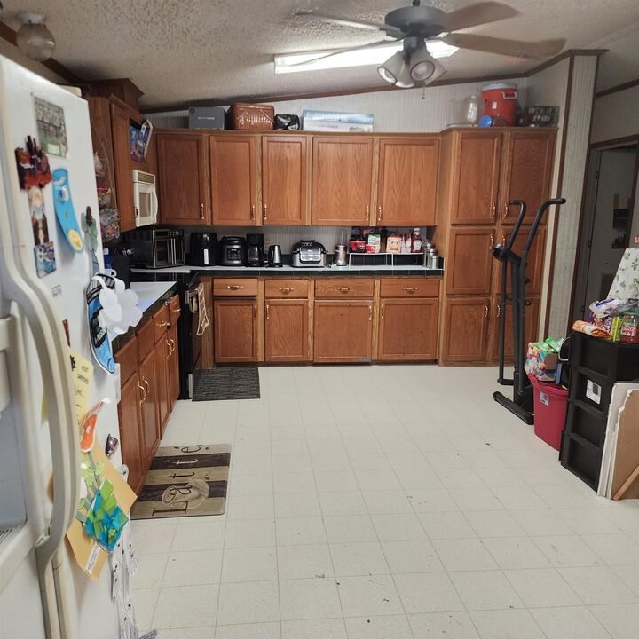 Property Photo: 208 Swamp Dr LA 70343