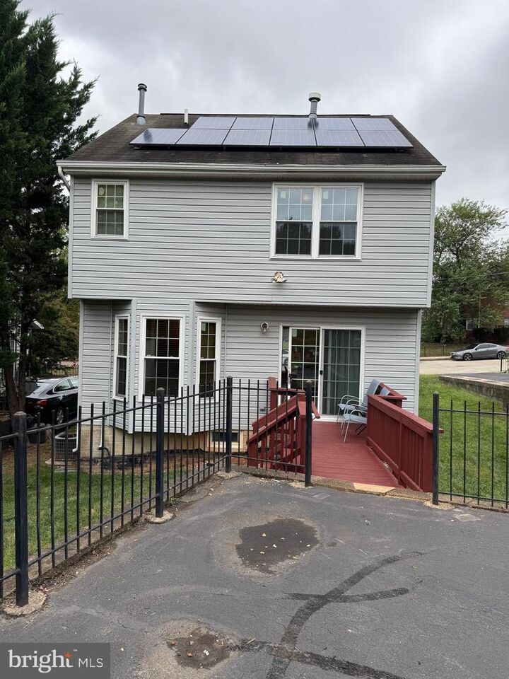 Property Photo: 3 Anacostia Road SE DC 20019
