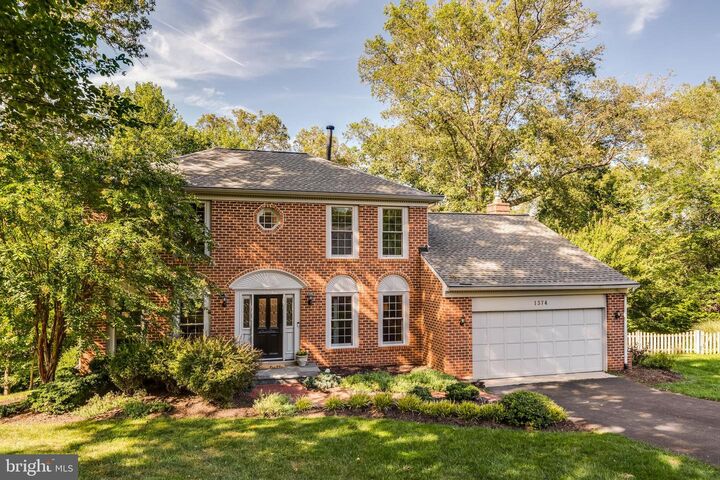1374 Carpers Farm Way  Vienna VA 22182 photo