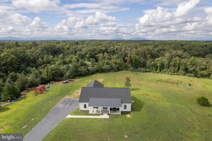 Property Photo: 3328 Millwood Pike VA 22602