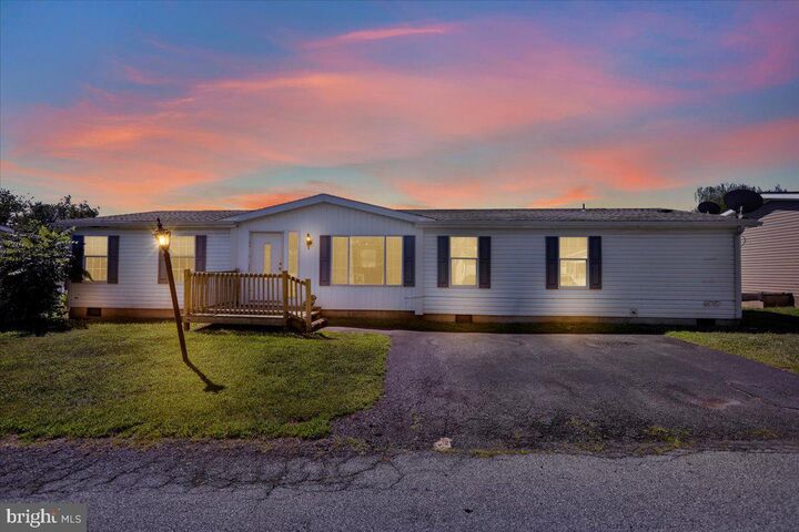 Property Photo: 424 Cedar Lane PA 19508