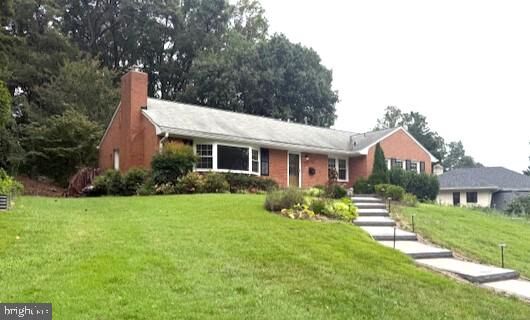 Property Photo: 1208 Huntly Place VA 22307