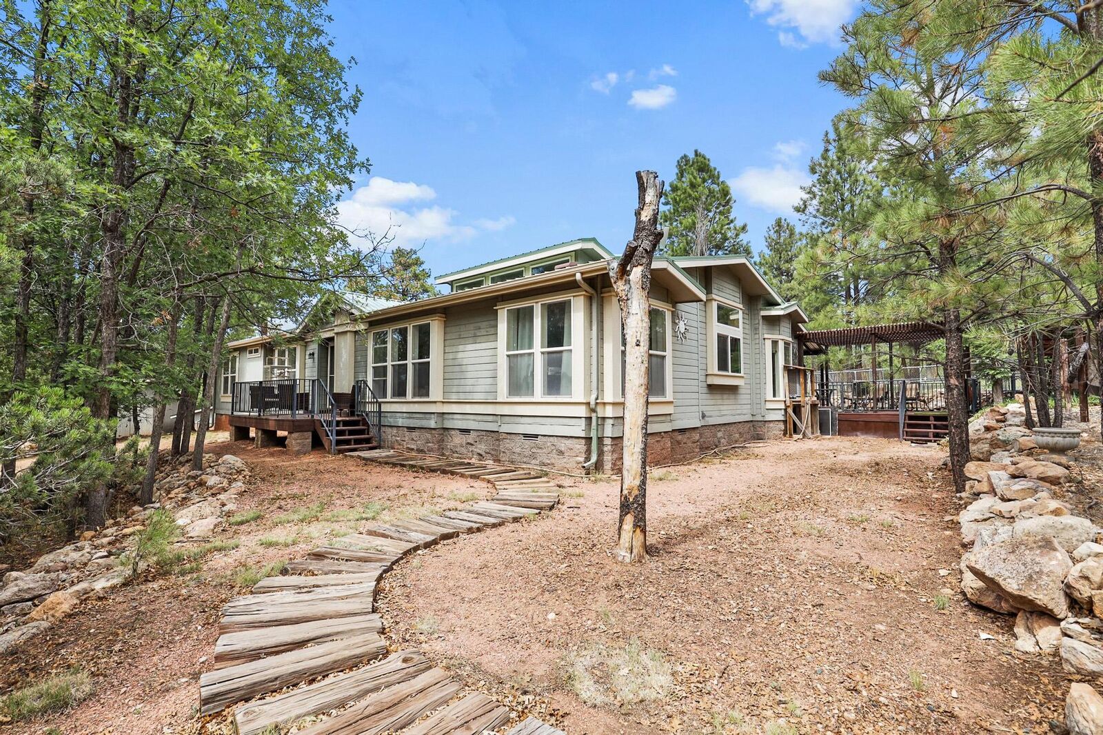 Property Photo: 1875 Short Street AZ 86024