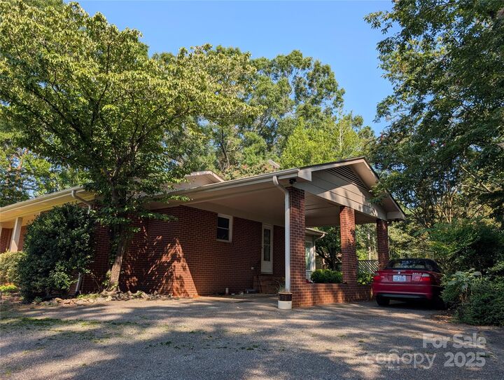 Property Photo:  1737 Whitesides Road  NC 28043 