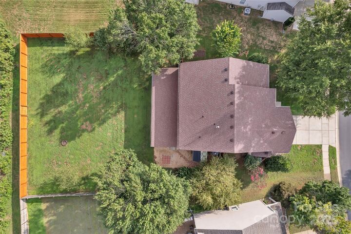 Property Photo: 104 Kendrick Farm Drive NC 28120