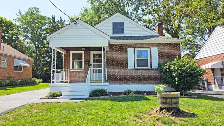 1615 Marilyn Lane  North College Hill OH 45231 photo