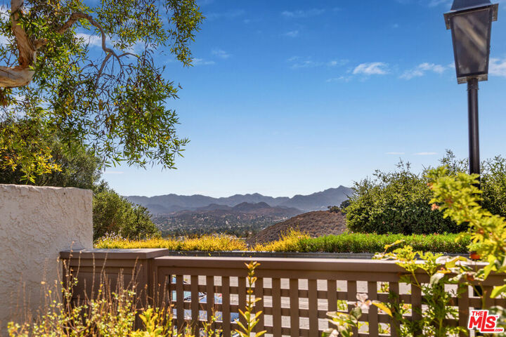 Property Photo: 1017 Via Colinas CA 91362