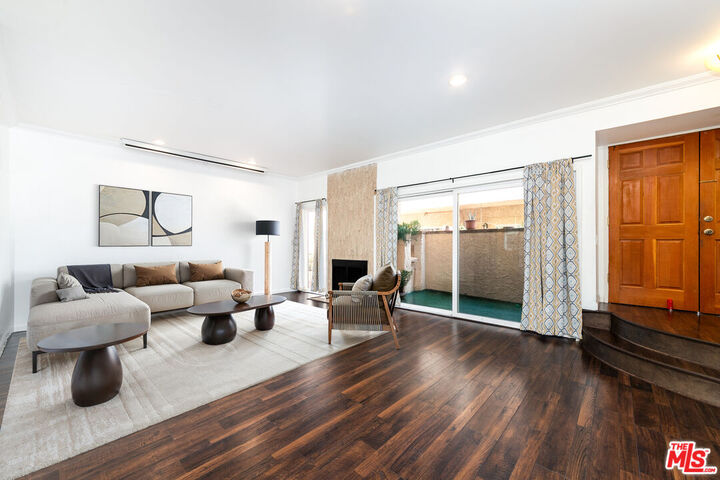 5139 Balboa Blvd  Encino CA 91316 photo