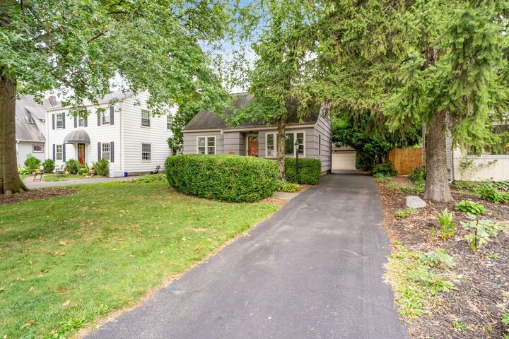 Property Photo: 525 Northview Drive OH 43209