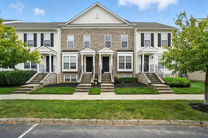5579 Crystal Falls Street  Dublin OH 43016 photo