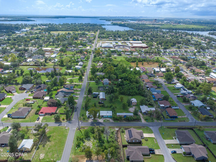 Property Photo:  635 N 11th Street  FL 32404 
