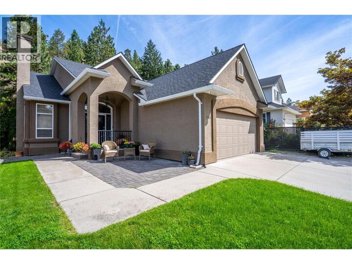 1083 Chilcotin Crescent  Kelowna BC V1V 2L7 photo