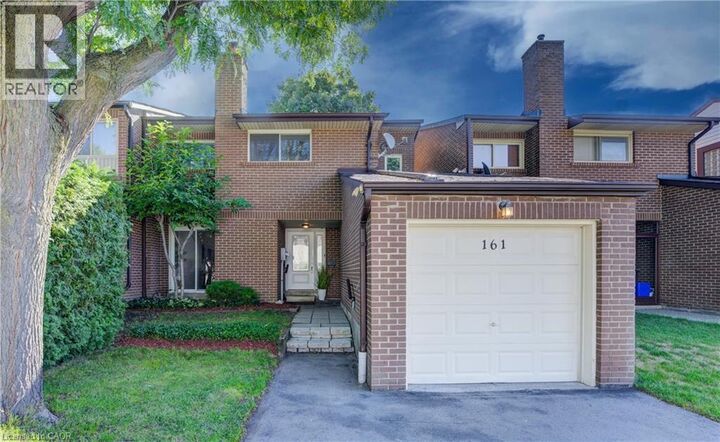 Photo de la propriété: 161 Satok Crescent ON L9T 3N9