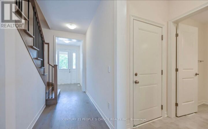 Photo de la propriété: 1091 Garner Road East ON L9G 3K9