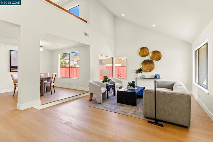 Property Photo:  32945 Regents Blvd  CA 94587 