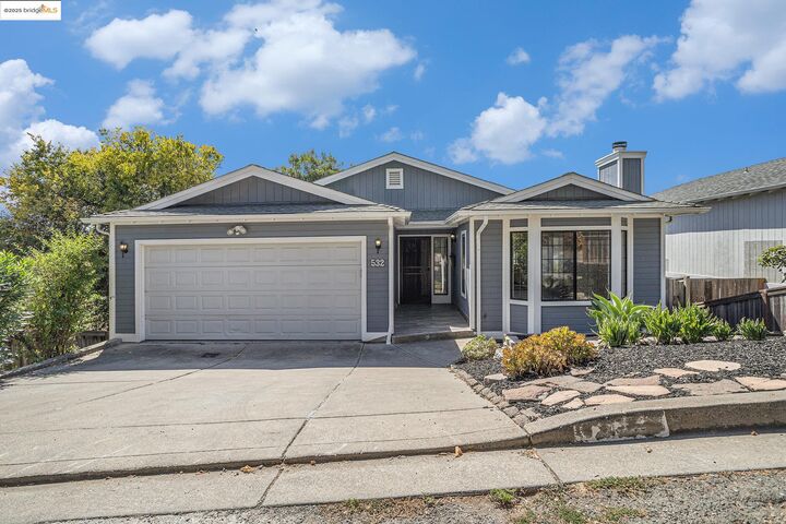 Property Photo: 532 Barnes Way CA 94572