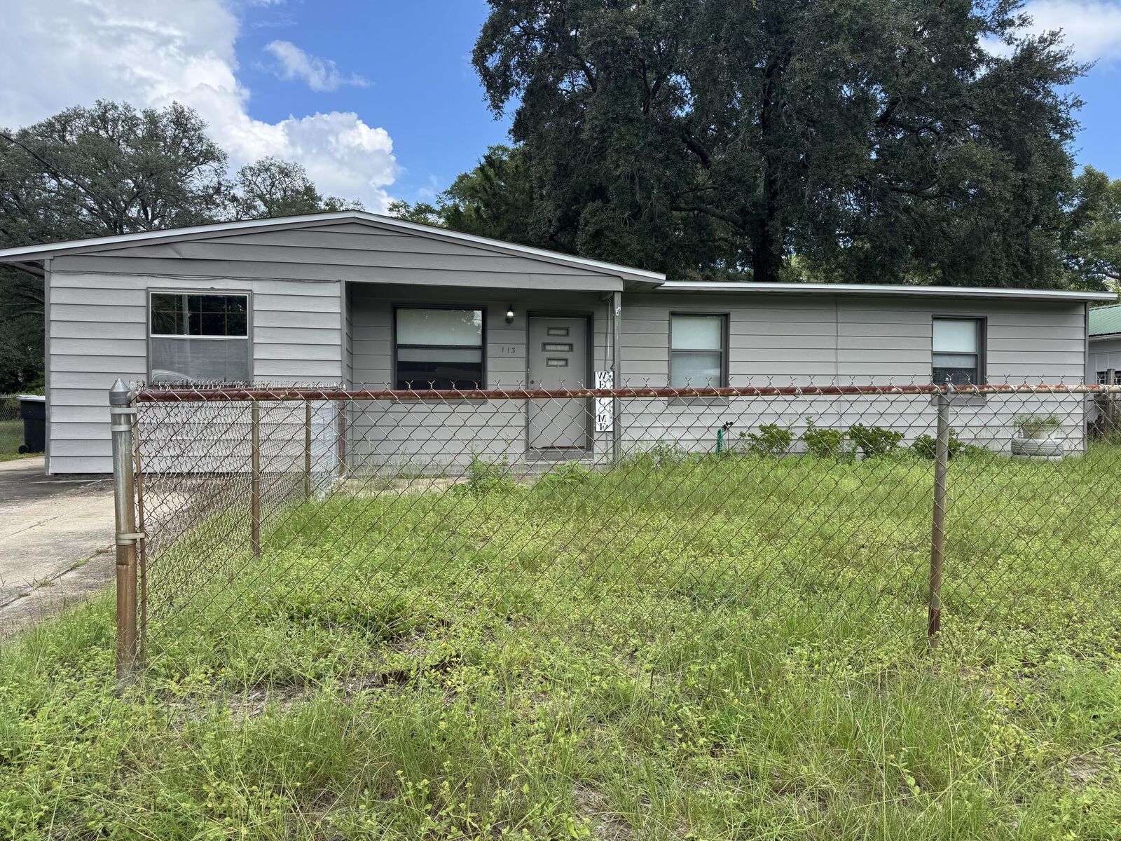 Property Photo: 113 SW 3rd Avenue FL 32548