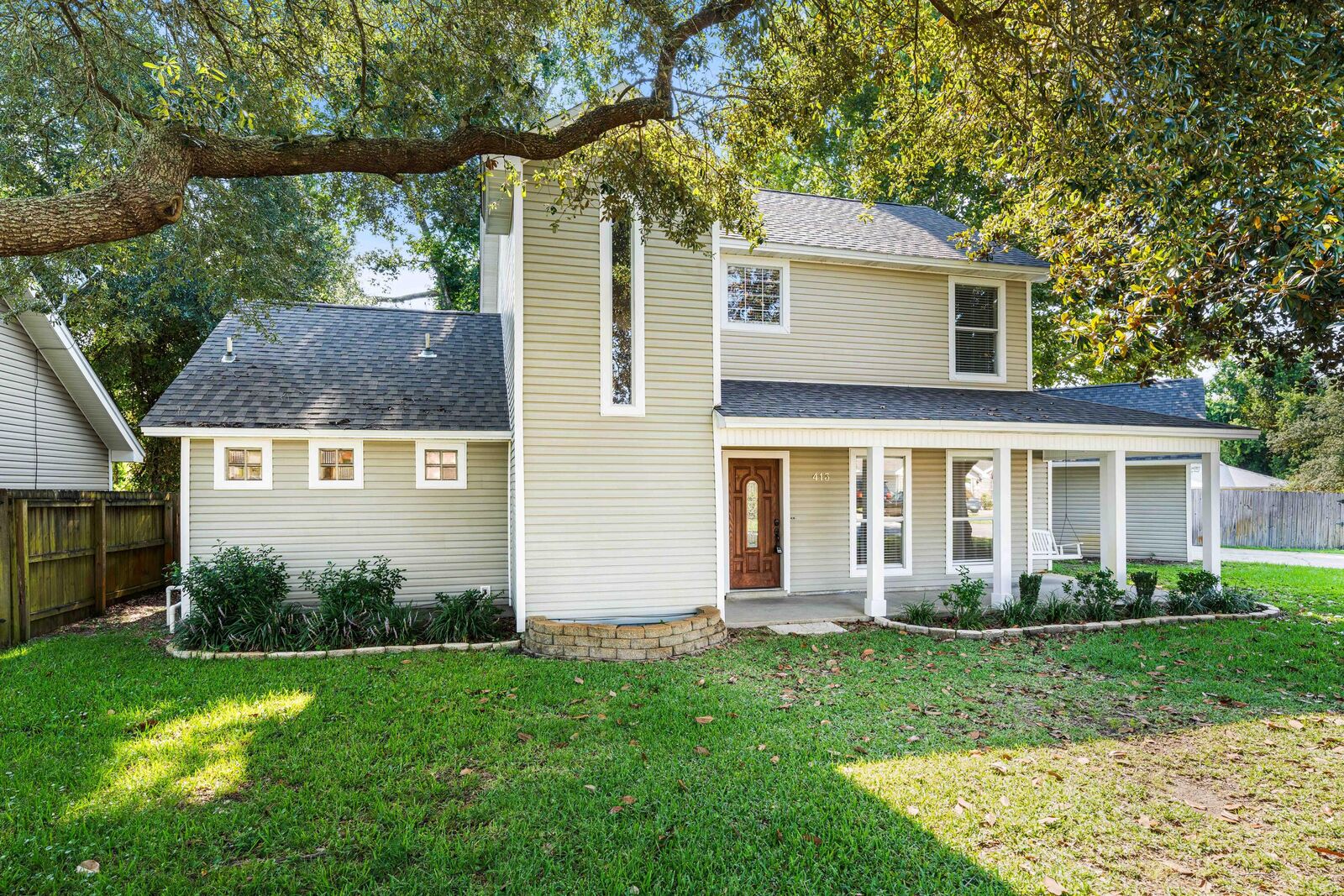 Property Photo:  413 Bristol Cove Road  FL 32569