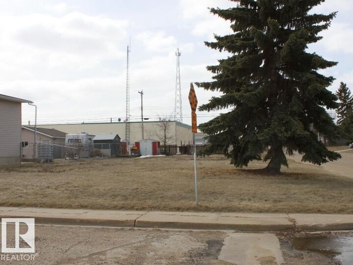 Property Photo:  5515 48 Street  AB T0B 4J0 