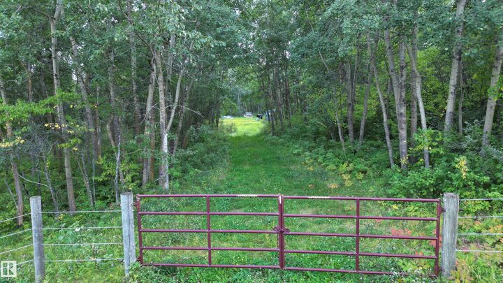 52252 Rge Road 215 217  Rural Strathcona County AB T8E 1B6 photo