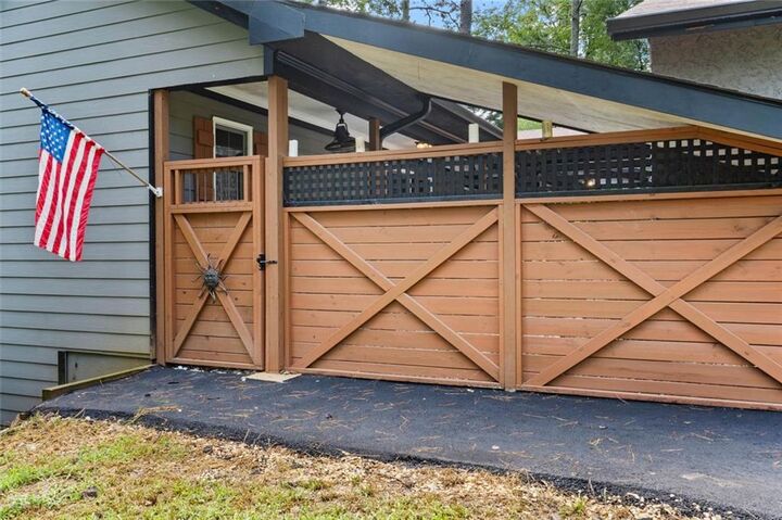 Property Photo: 2674 Skylane Drive GA 30062