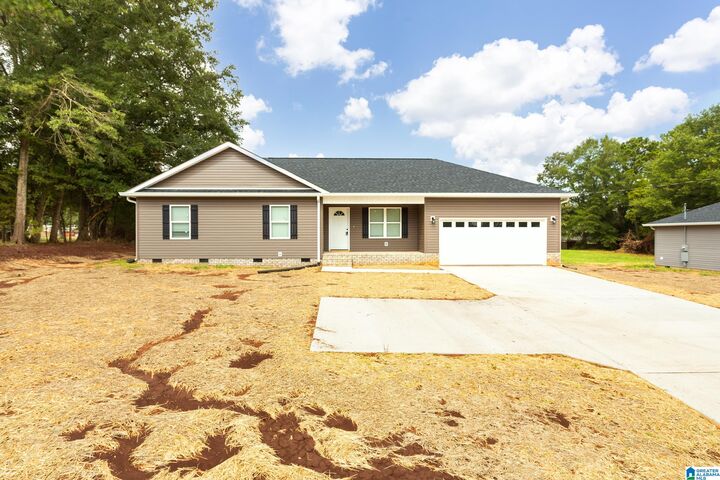 Property Photo: 1551 Alexandria Wellington Road AL 36250
