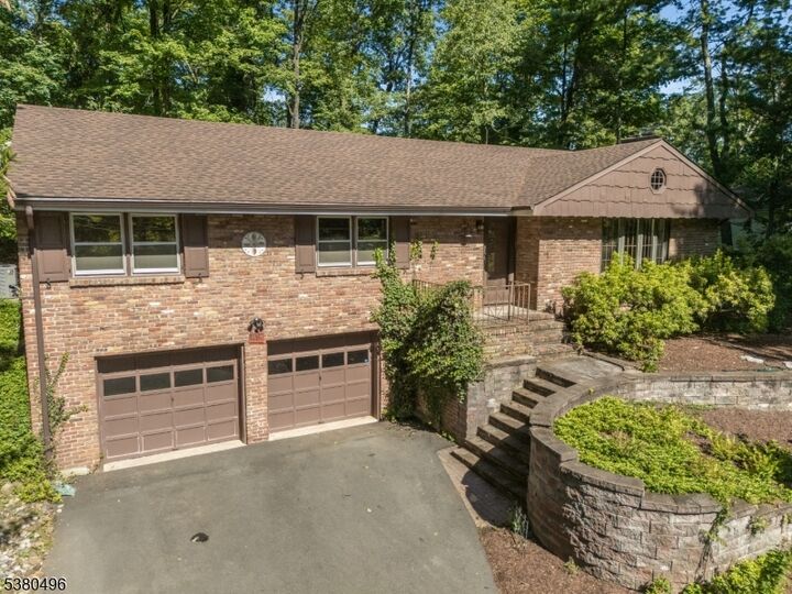 1297 Hemlock Dr  Bridgewater Twp. NJ 07920 photo