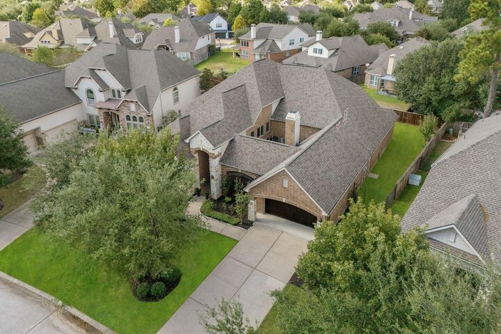 Property Photo: 35 N Beech Springs Drive TX 77389