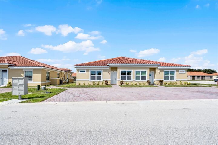 Property Photo: 1804 Coriander Drive FL 34759