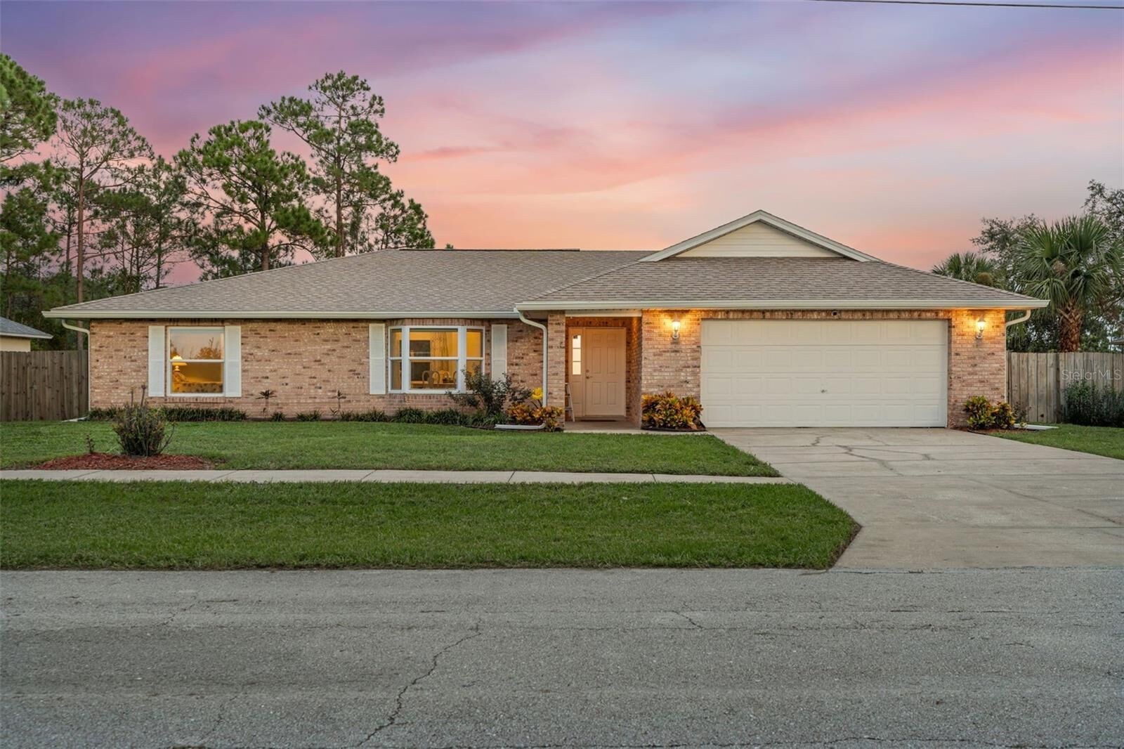 Property Photo: 2716 Ancho Court FL 32738