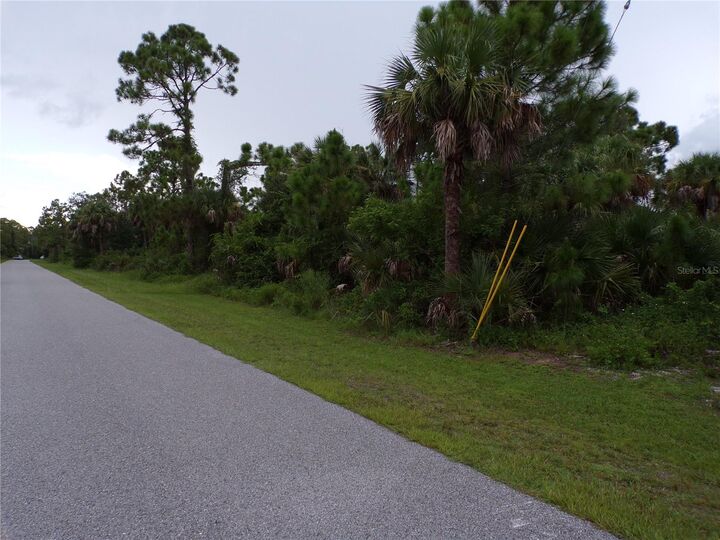 Property Photo: 424 McDill Drive FL 33953