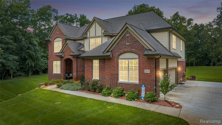 Property Photo:  30158 Rosemond Court  MI 48025 1424 