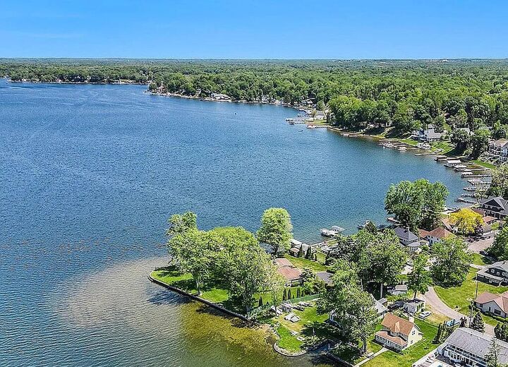 Property Photo: 7206 Beechwood Circle MI 49098-9329