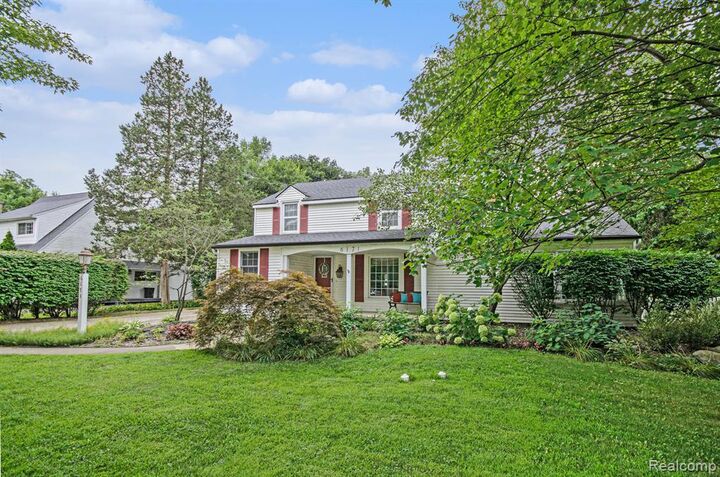 Property Photo: 6171 S Main Street MI 48346 2364
