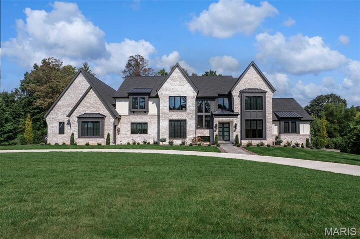 Tbb Ballas Ridge Hawthorne  Des Peres MO 63131 photo