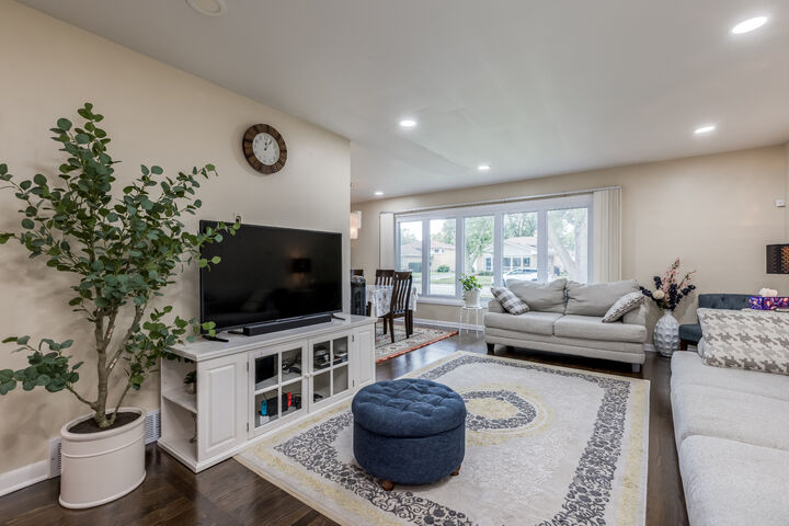 Property Photo: 9315 Mansfield Avenue IL 60053