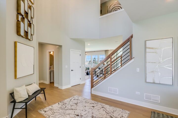 Property Photo:  168 Piper Glen Avenue  IL 60543 