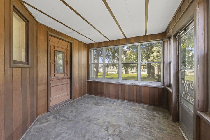 Property Photo:  301 N Main Street  IL 60941 