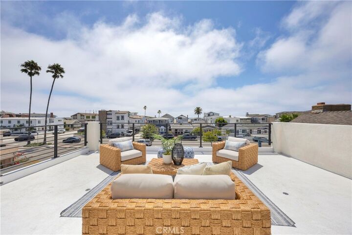 Property Photo:  808 W Balboa Boulevard  CA 92661 