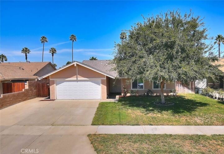 Property Photo: 9539 Hermitage Lane CA 92503