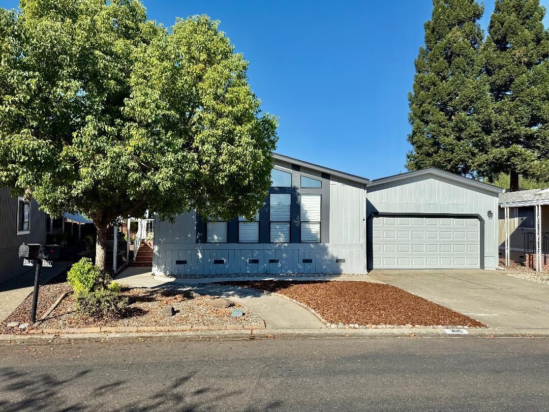 Property Photo:  350 Hendricks Way  CA 95678 