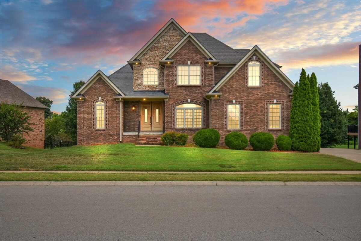 Property Photo: 2497 Settlers Trce TN 37043